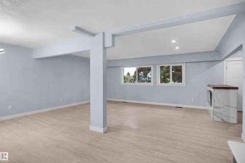 7501 95 Avenue Nw, Edmonton, AB 