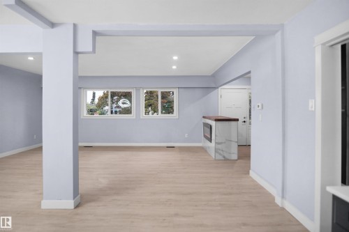 7501 95 Avenue Nw, Edmonton, AB 