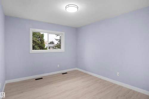 7501 95 Avenue Nw, Edmonton, AB 