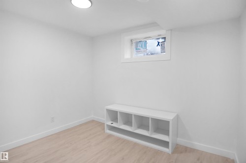 7501 95 Avenue Nw, Edmonton, AB 