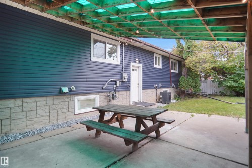7501 95 Avenue Nw, Edmonton, AB 