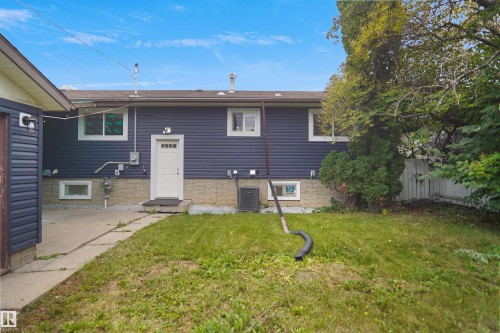 7501 95 Avenue Nw, Edmonton, AB 