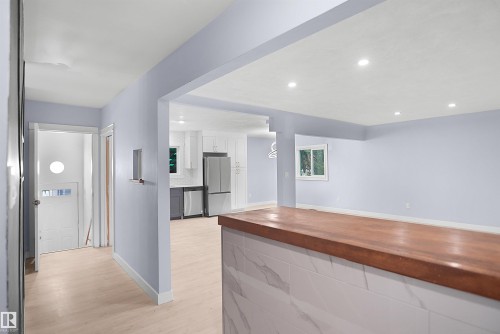 7501 95 Avenue Nw, Edmonton, AB 