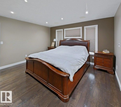 6520 111 Avenue Nw, Edmonton, AB 