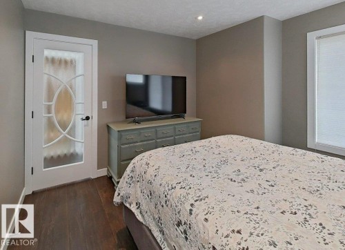 6520 111 Avenue Nw, Edmonton, AB 