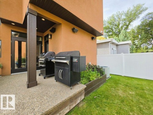 6520 111 Avenue Nw, Edmonton, AB 