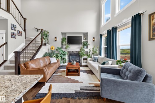 525 Albany Way Nw, Edmonton, AB 