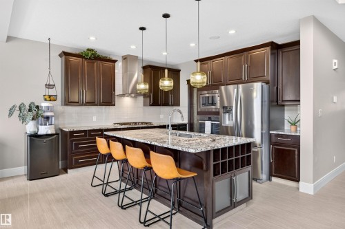 525 Albany Way Nw, Edmonton, AB 