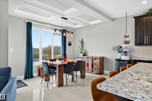 525 Albany Way Nw, Edmonton, AB 