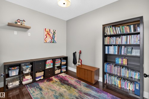 525 Albany Way Nw, Edmonton, AB 