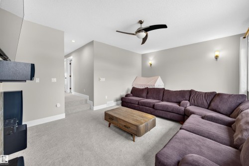 525 Albany Way Nw, Edmonton, AB 