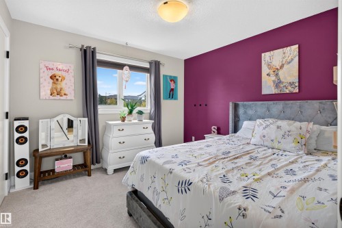 525 Albany Way Nw, Edmonton, AB 