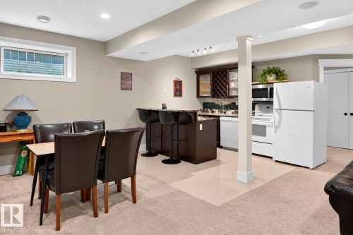 525 Albany Way Nw, Edmonton, AB 