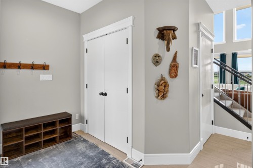 525 Albany Way Nw, Edmonton, AB 