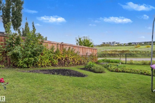 525 Albany Way Nw, Edmonton, AB 