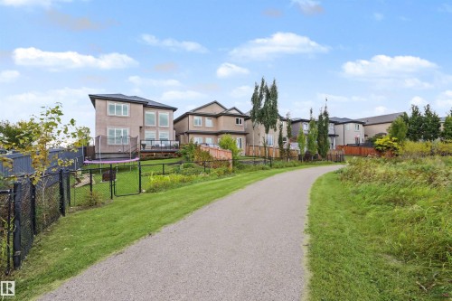 525 Albany Way Nw, Edmonton, AB 