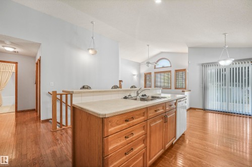 16206 84 Street Nw, Edmonton, AB 