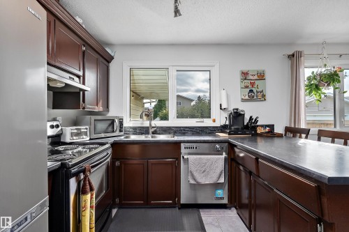 12211 147 Avenue Nw, Edmonton, AB 