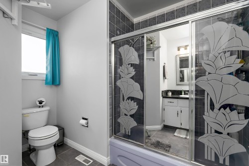 12211 147 Avenue Nw, Edmonton, AB 