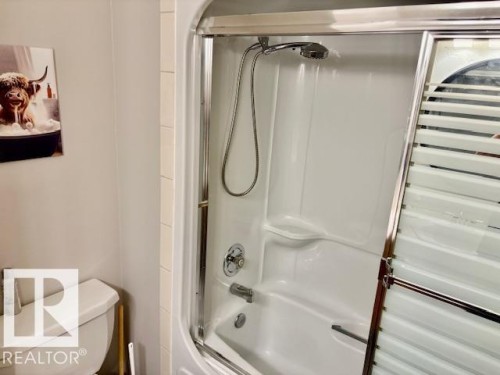 5609 45A Street, Vegreville, AB 