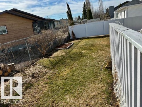 5609 45A Street, Vegreville, AB 