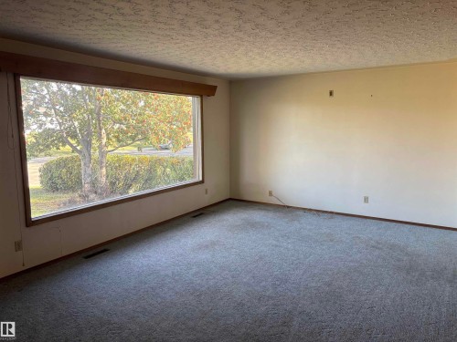 13524 92 St Nw, Edmonton, AB 