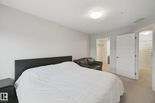 Recessed closet space - #125 5151 Windermere Bv Sw Sw, Edmonton, AB 