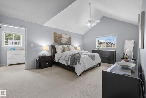 10746 University Avenue Nw, Edmonton, AB 