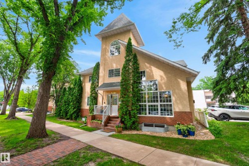 10746 University Avenue Nw, Edmonton, AB 