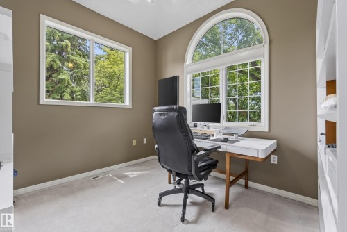 10746 University Avenue Nw, Edmonton, AB 