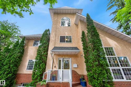 10746 University Avenue Nw, Edmonton, AB 