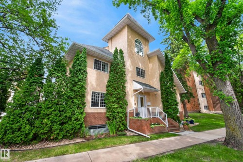 10746 University Avenue Nw, Edmonton, AB 