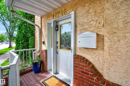 10746 University Avenue Nw, Edmonton, AB 
