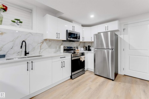 403 Pine Point, Leduc, AB 