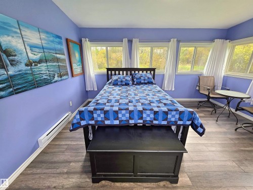 Interior guest house - 9131 Township Road 554, Rural St. Paul County, AB 
