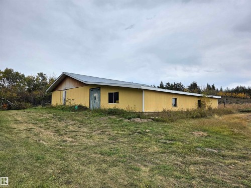 Barn with power - 9131 Township Road 554, Rural St. Paul County, AB 