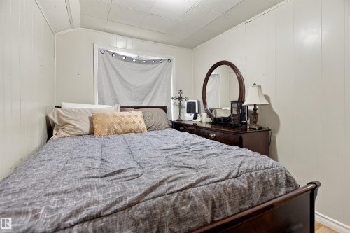 Wood paneling on walls - 12707 73 Street Nw, Edmonton, AB 