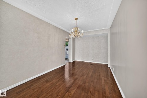8816 131A Avenue Nw, Edmonton, AB 