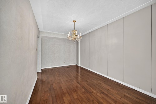 8816 131A Avenue Nw, Edmonton, AB 