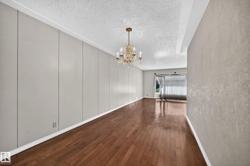 8816 131A Avenue Nw, Edmonton, AB 