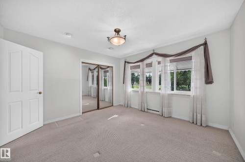 8816 131A Avenue Nw, Edmonton, AB 
