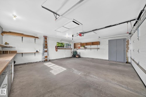 8816 131A Avenue Nw, Edmonton, AB 