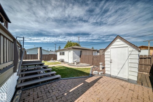 8816 131A Avenue Nw, Edmonton, AB 