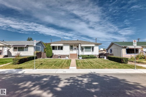 8816 131A Avenue Nw, Edmonton, AB 
