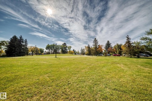 8816 131A Avenue Nw, Edmonton, AB 