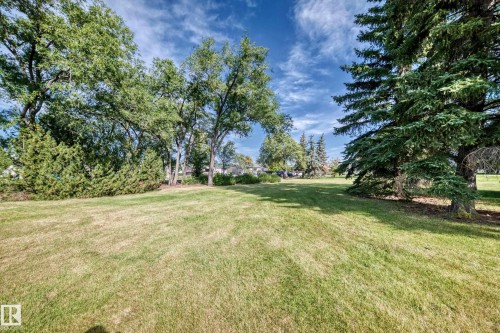 8816 131A Avenue Nw, Edmonton, AB 