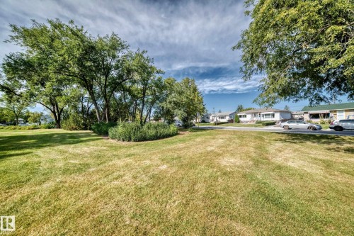 8816 131A Avenue Nw, Edmonton, AB 