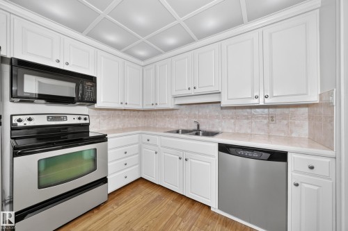 8816 131A Avenue Nw, Edmonton, AB 
