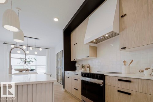 18708 19 Avenue Nw, Edmonton, AB 