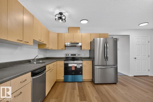 #18 15128 22 St Nw, Edmonton, AB 